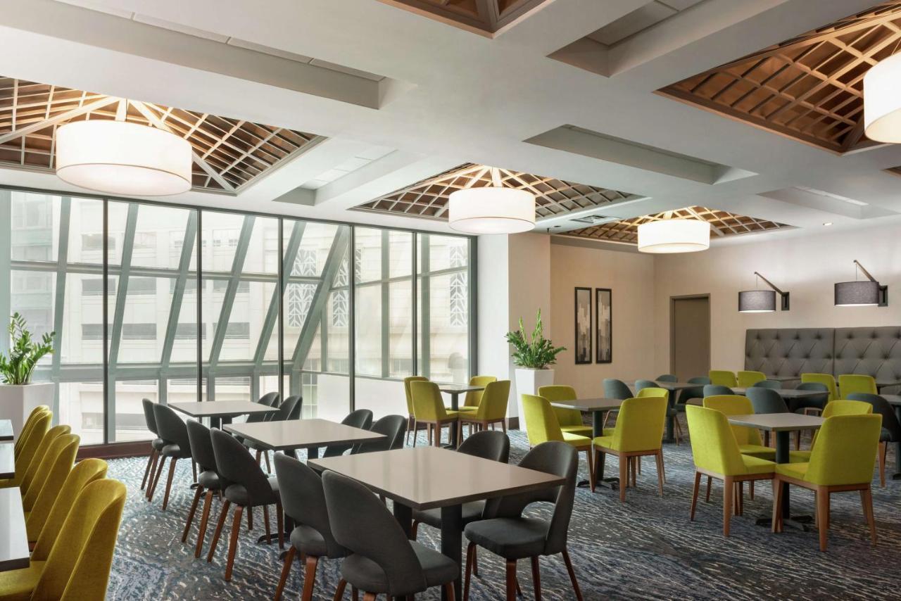 Embassy Suites By Hilton Indianapolis Downtown Exterior foto